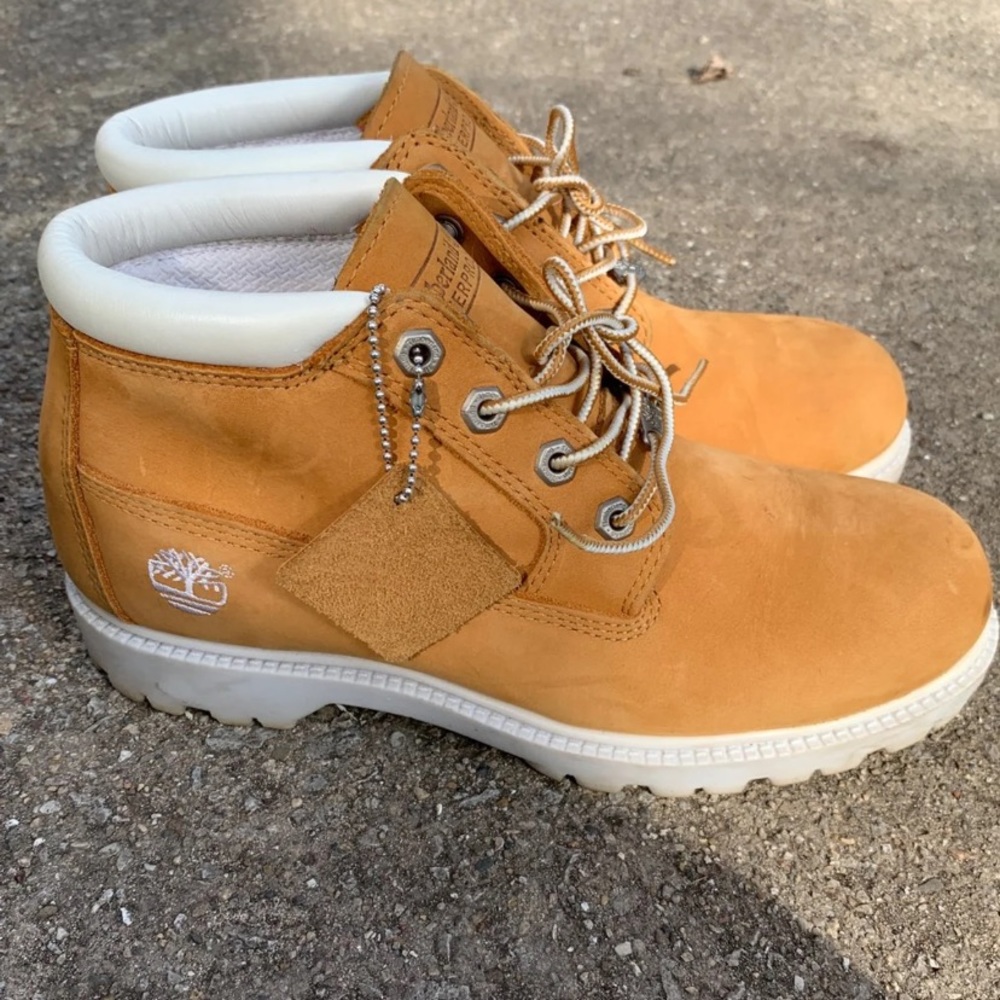 Women’s Weatherproof Wheat Timberlands
